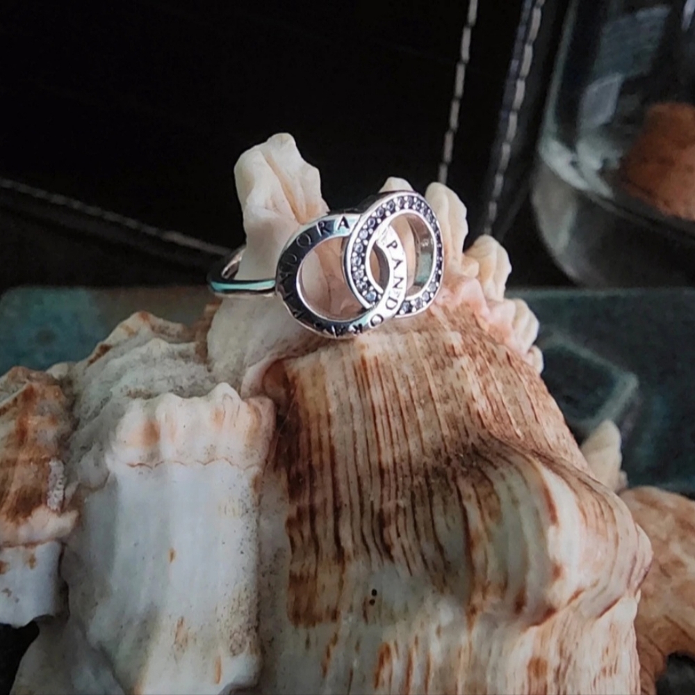 Pandora ring